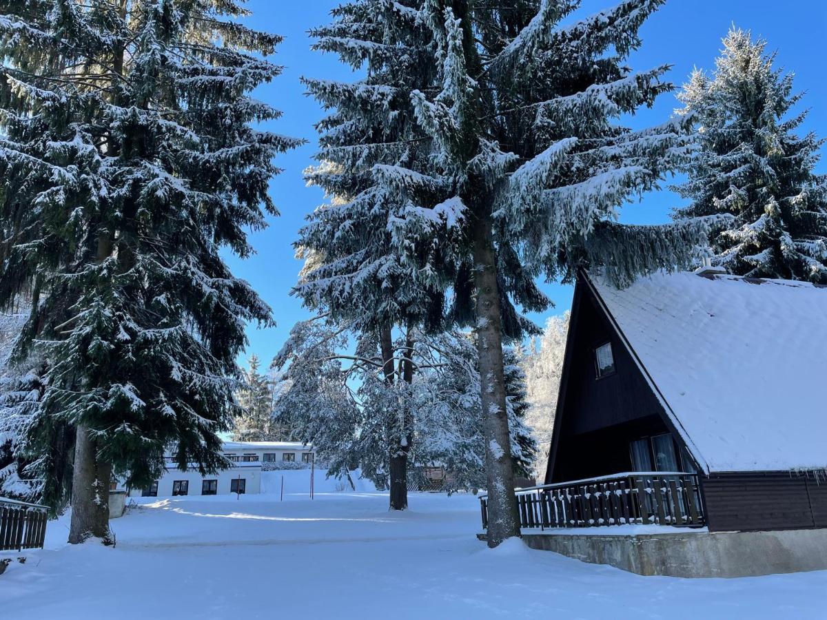 Hotel A Penzion Pegas Vlachovice ภายนอก รูปภาพ