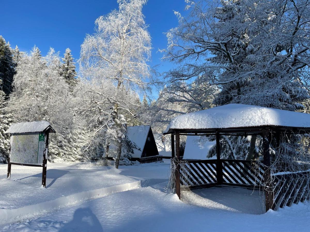 Hotel A Penzion Pegas Vlachovice ภายนอก รูปภาพ