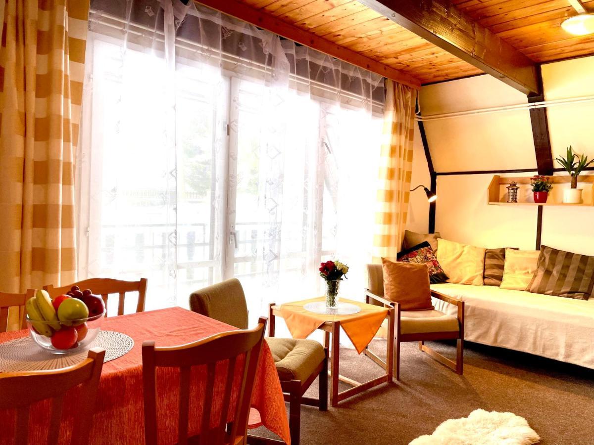 Hotel A Penzion Pegas Vlachovice ภายนอก รูปภาพ