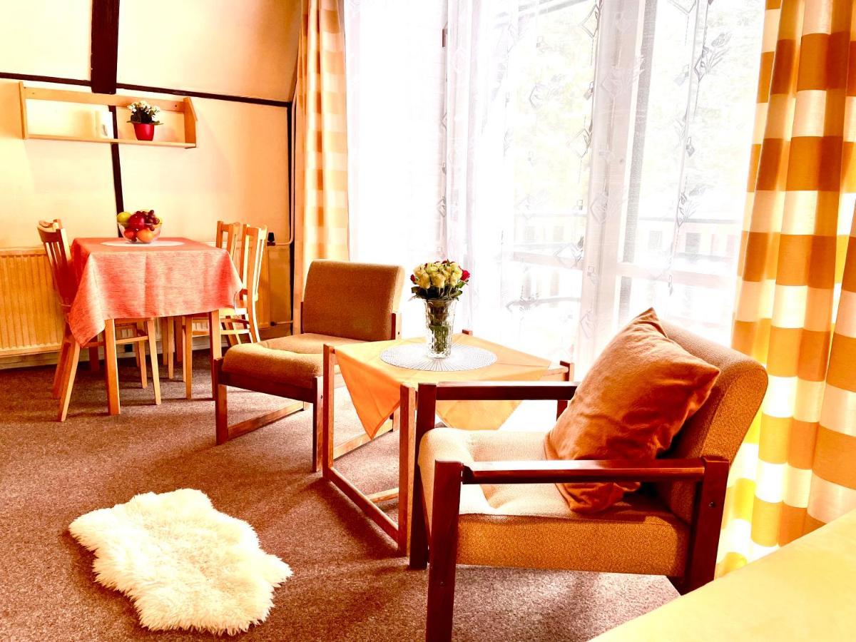 Hotel A Penzion Pegas Vlachovice ภายนอก รูปภาพ
